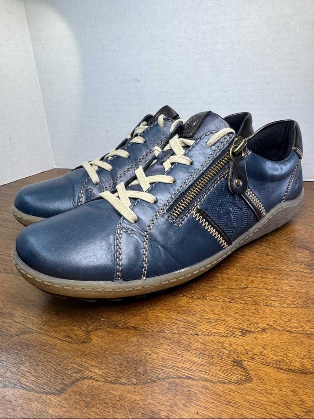 Remonte Womens Liv 26 Navy Blue Quality Leather Sneakers Shoes, sz 40